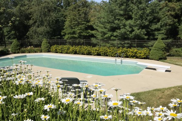 Cost of Concrete Deck Installation in Peyton