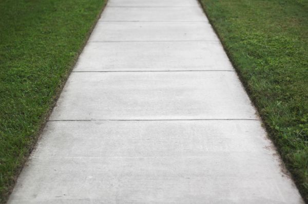 Cost of Concrete Walkway Replacement in Peyton