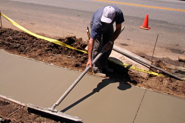 Cost of Sidewalk Pouring in Peyton