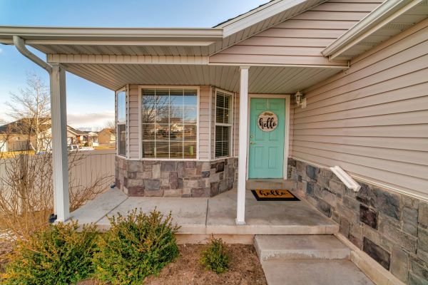 Cost of Porch Concrete Installation in Peyton